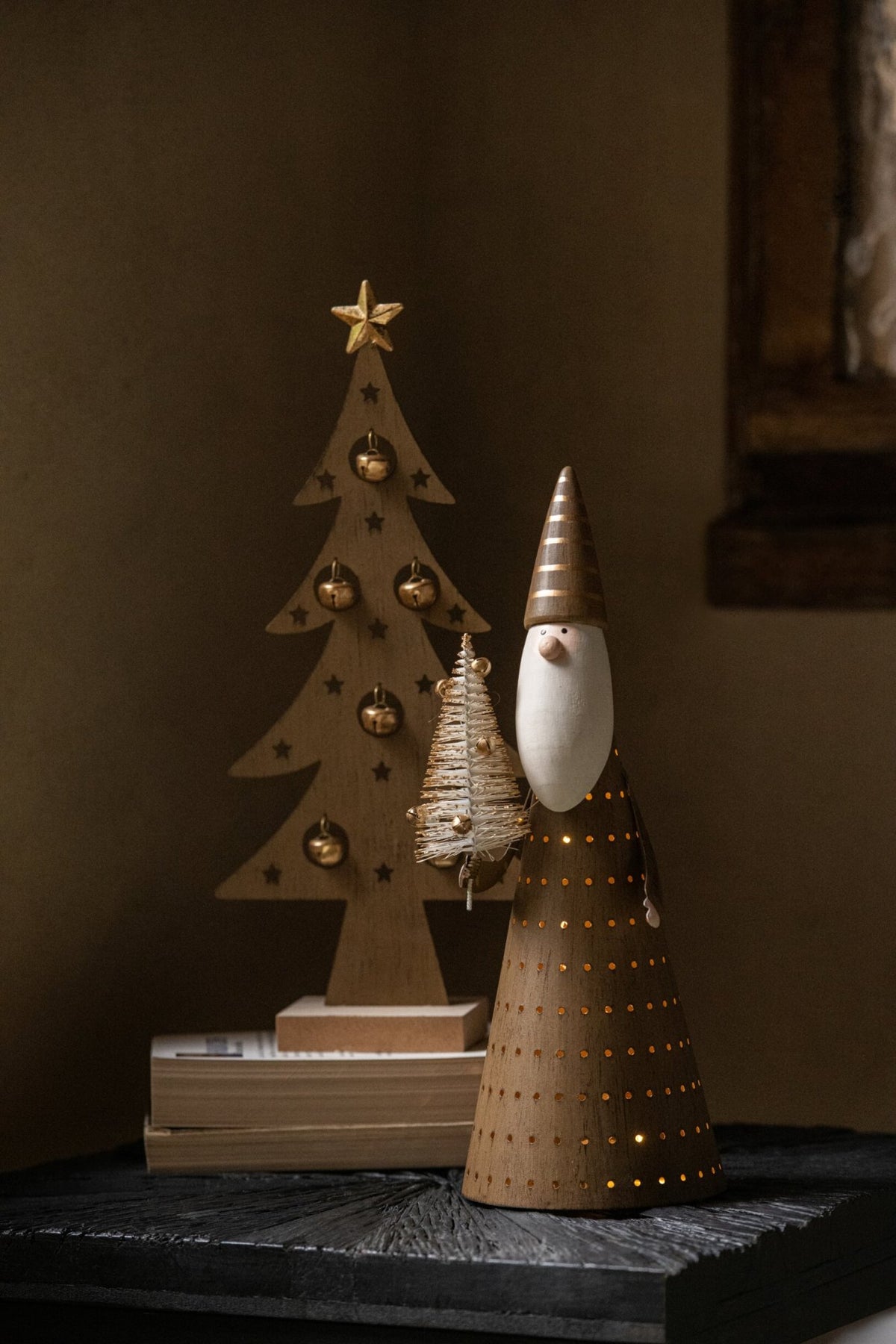 Tree With Bells Iron Brown/Gold