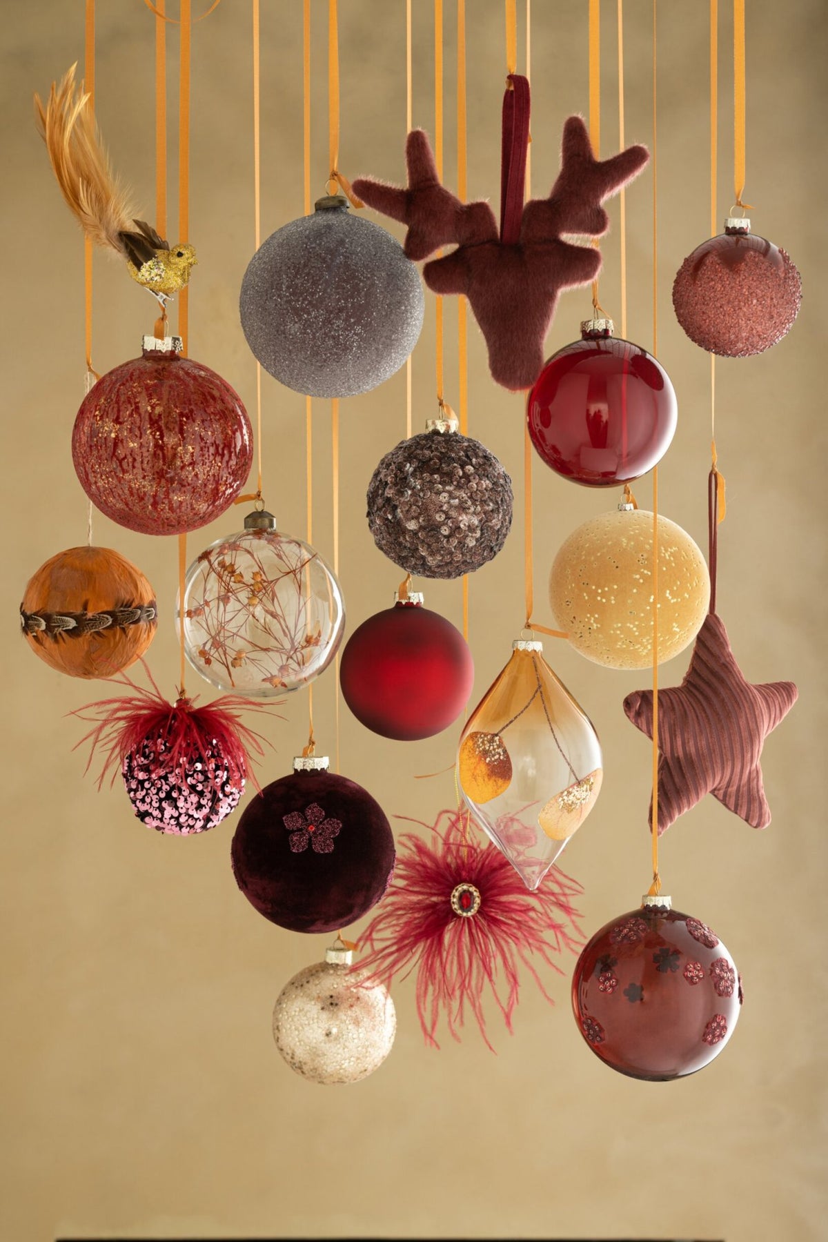 Box Of 4 Christmas Baubles Dried Flowers Rust Glass Transparent Large