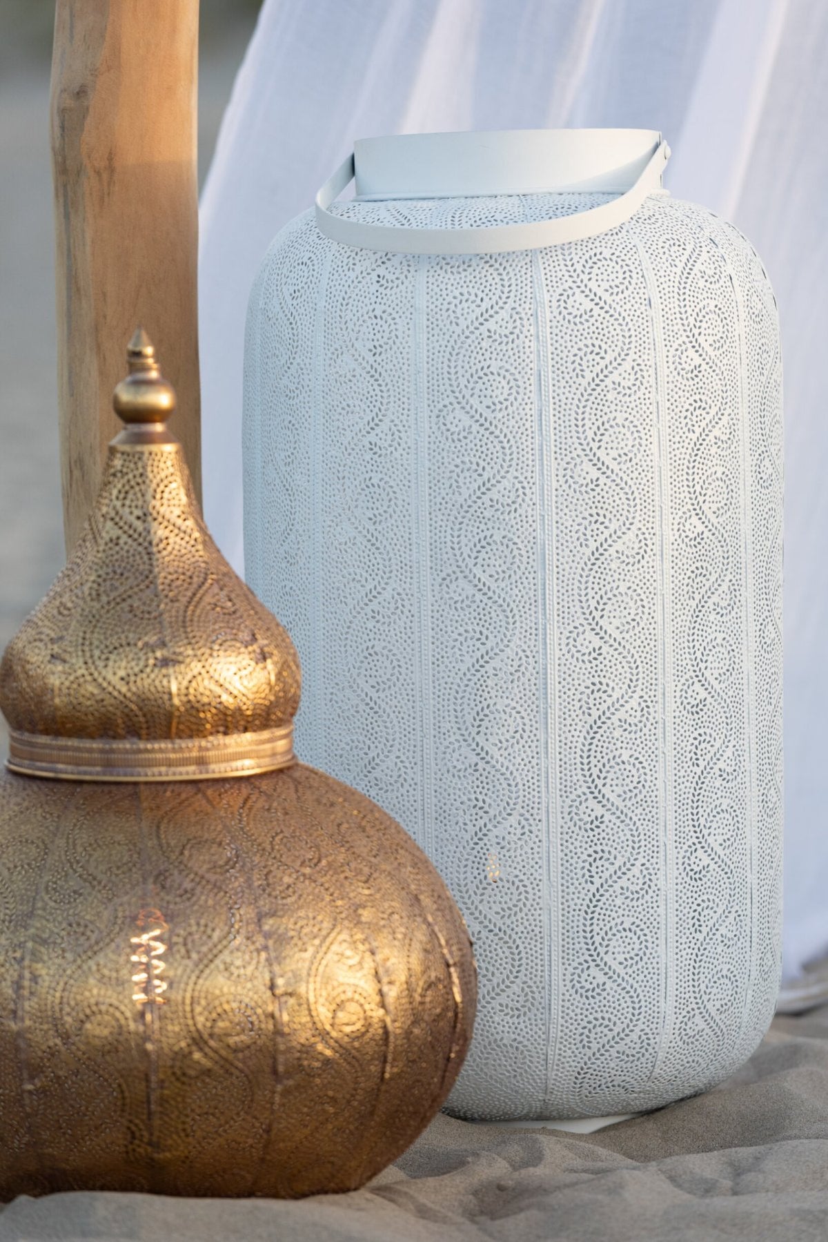Aladdin lamp metal gold small