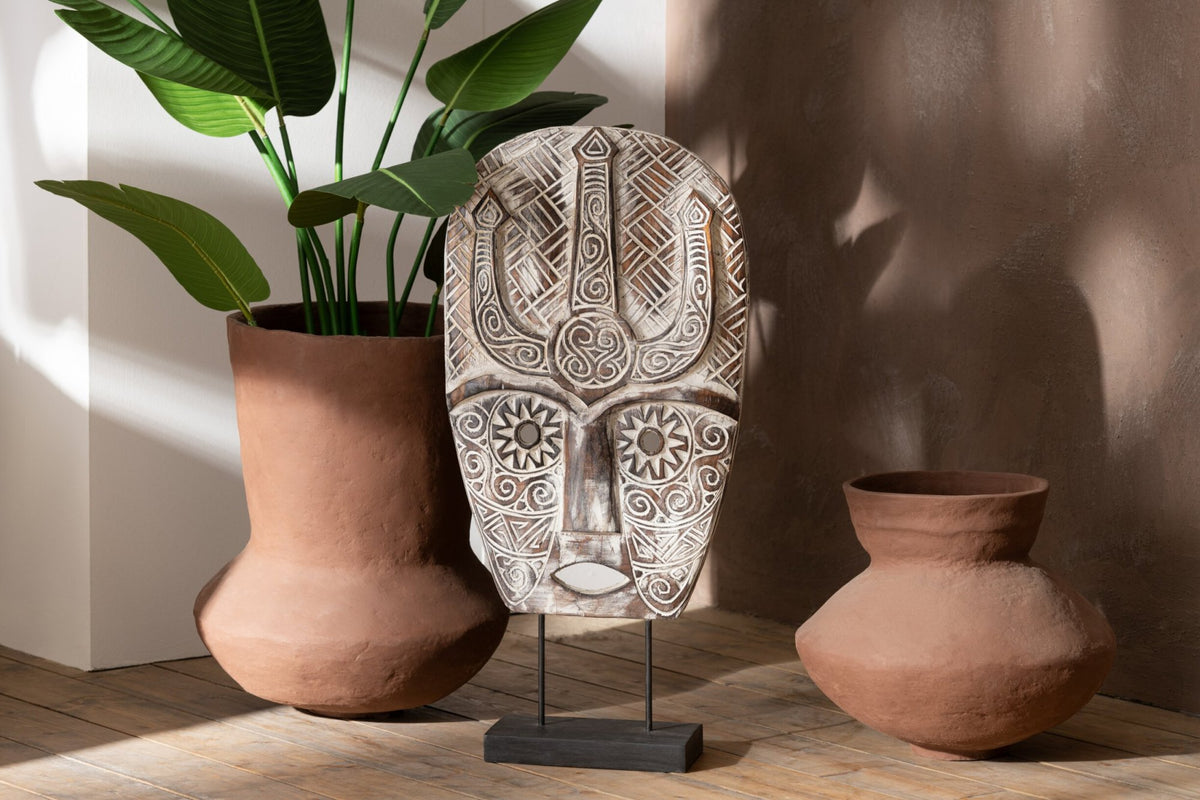 Mask On Stand Zihao Albasia Wood Natural