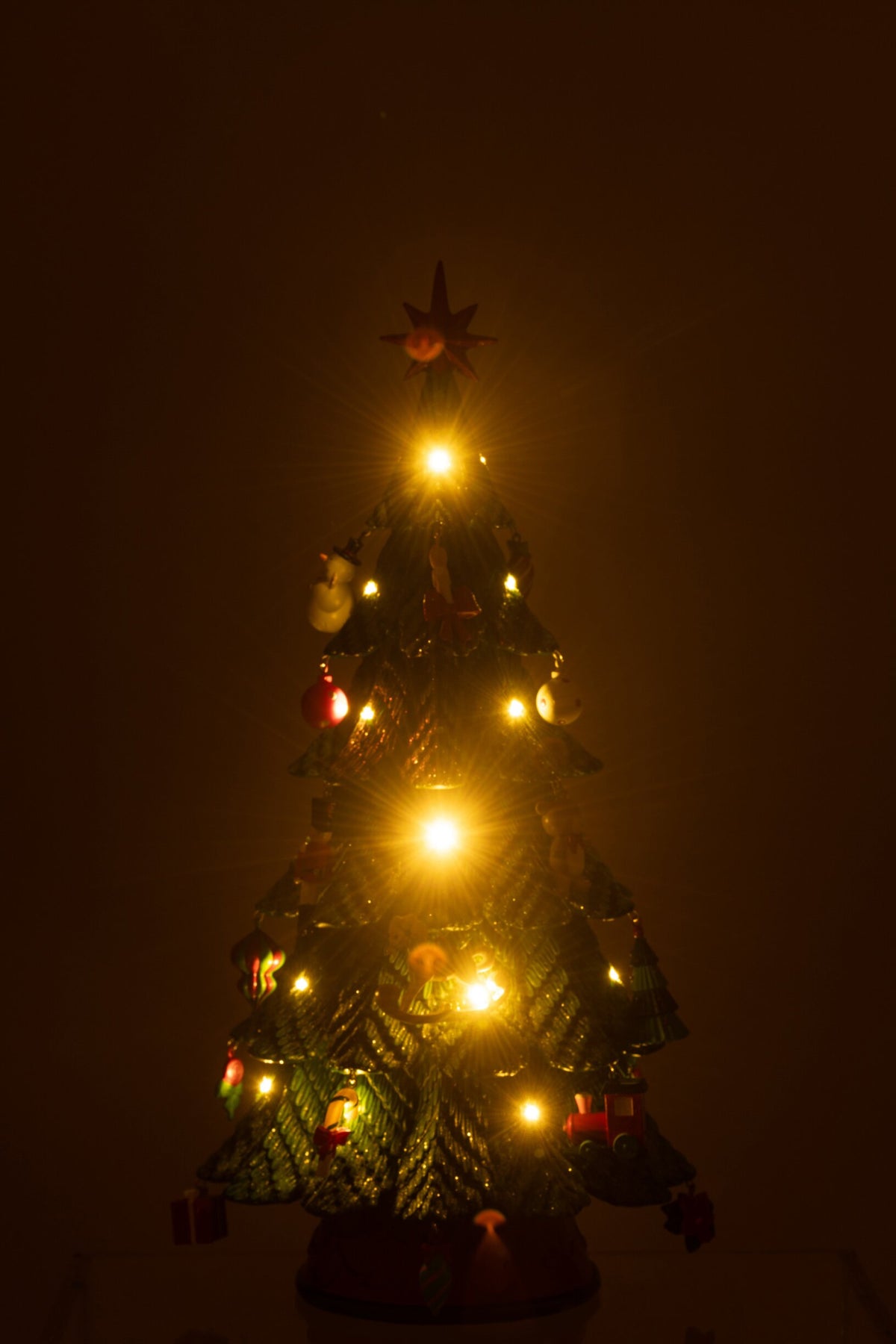 Xmas Tree LED Ornaments Resin Mix Small