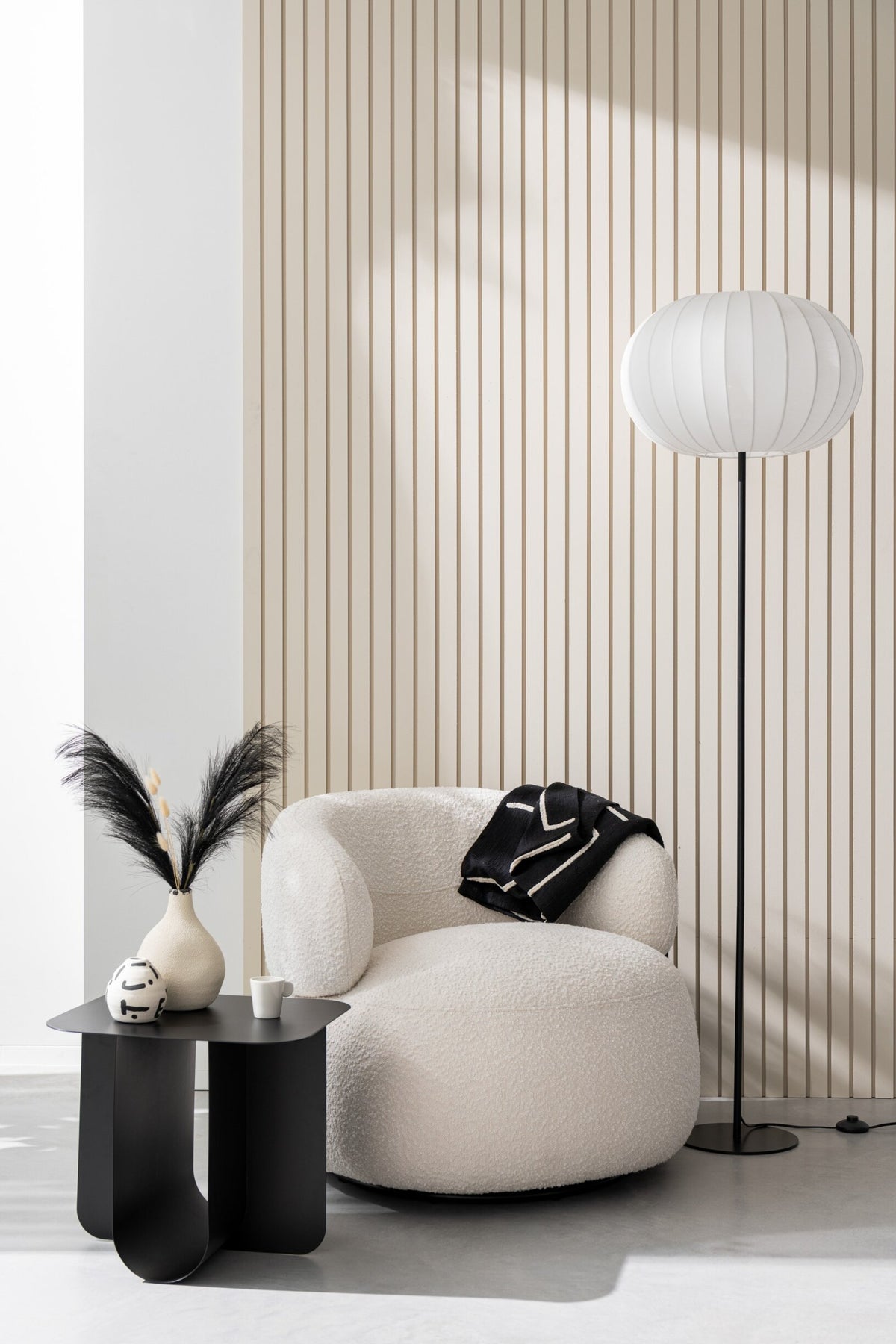 Floor lamp lantern metal/fabric white large