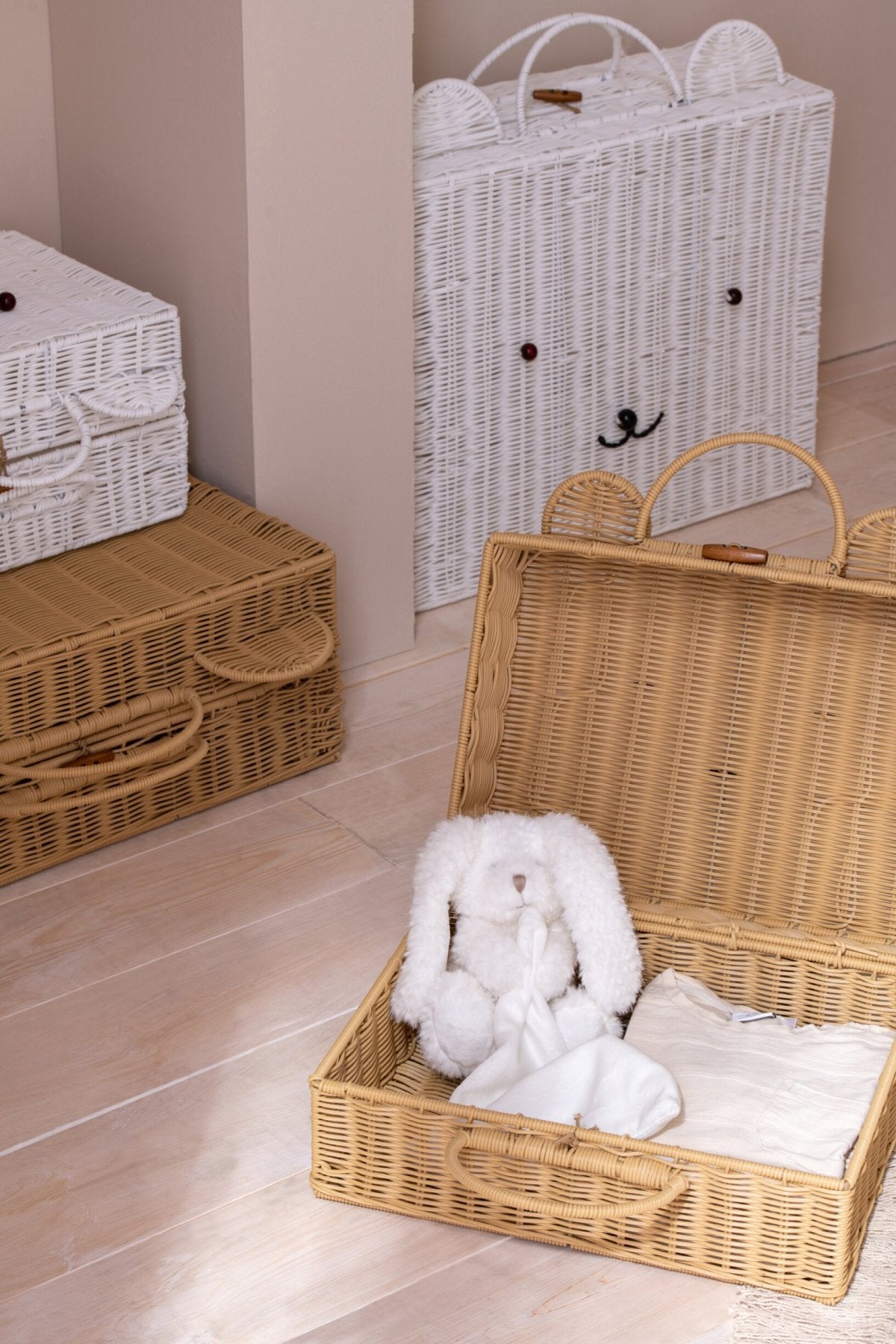 Small natural synthetic basket suitcase