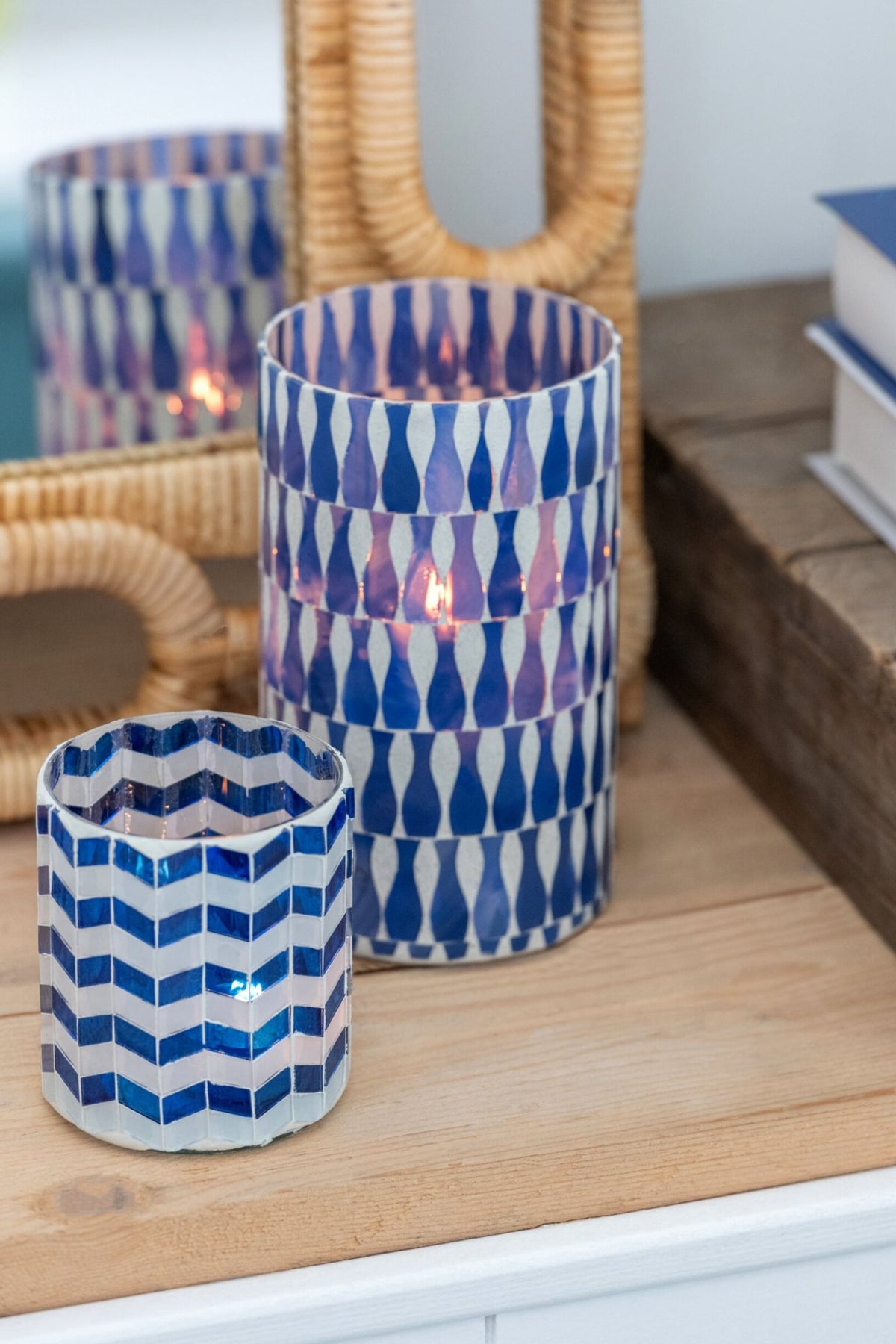 Kaarshouder Glas Blauw/Wit Medium