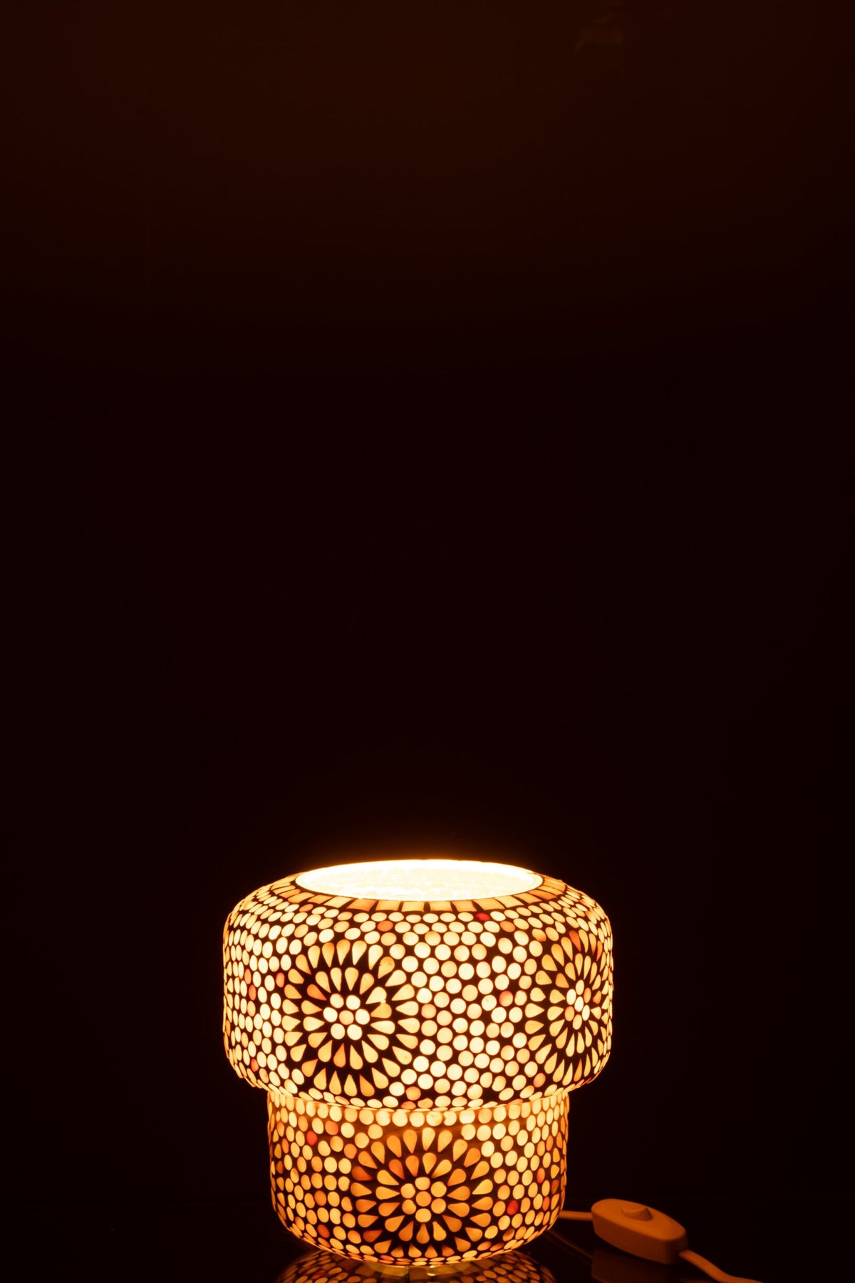 Small beige/white mosaic glass table lamp
