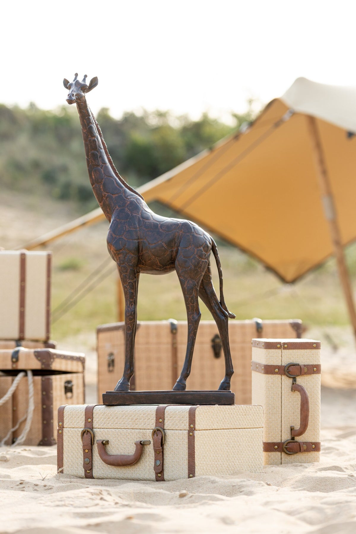 Giraffe Poly Brown Large
