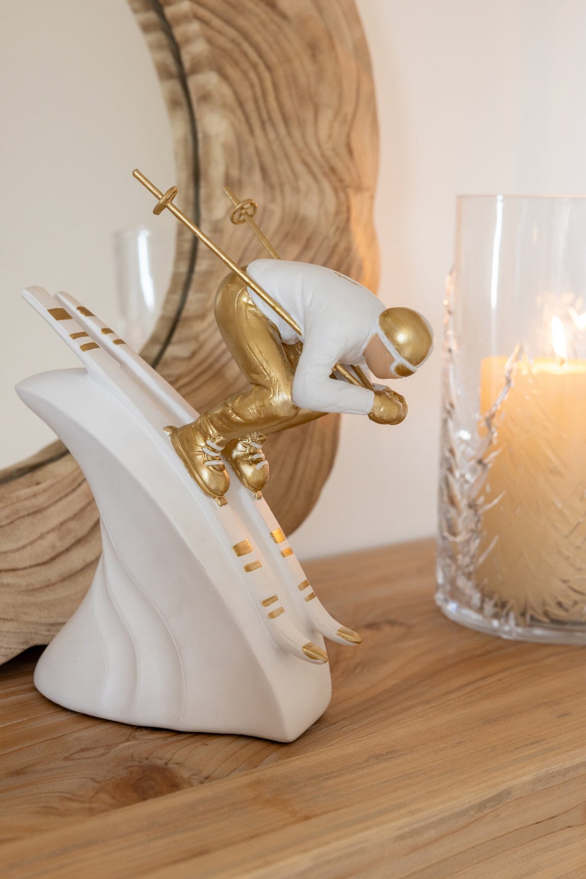 Skier Speed Polyresin White/Gold