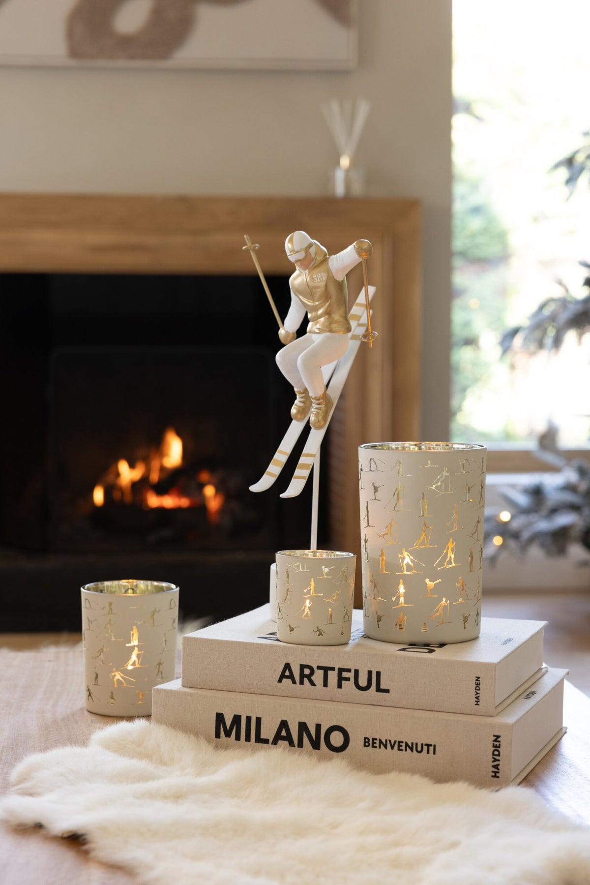 Skier Race Polyresin White/Gold Assortment Of 2