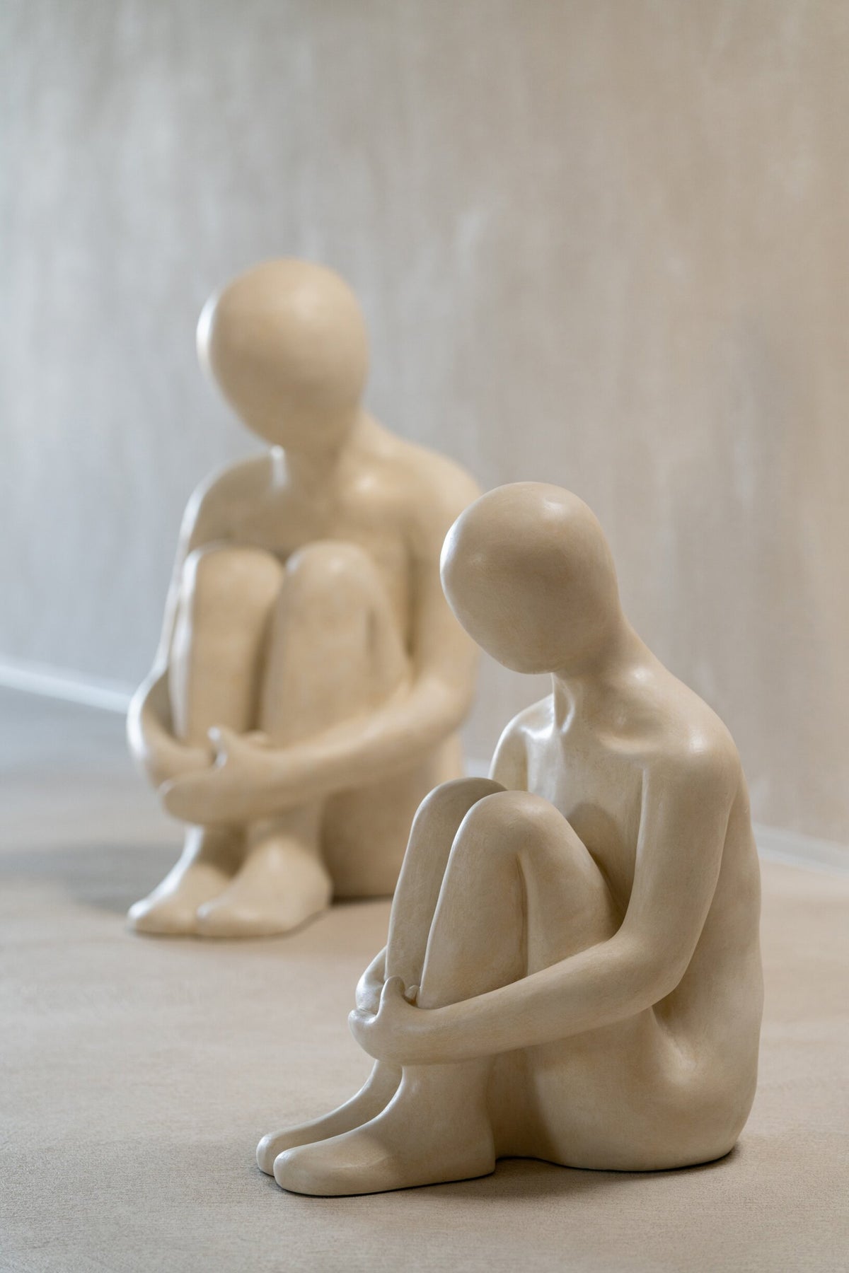 Figure Abstract Man Sitting Polyresin Off-White Small