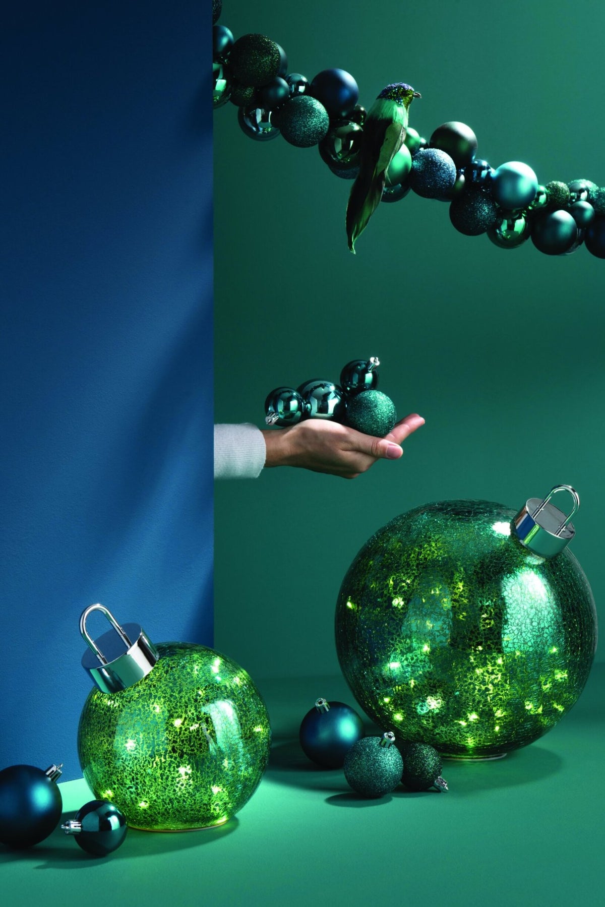 Ball LED Glass Turquoise Large