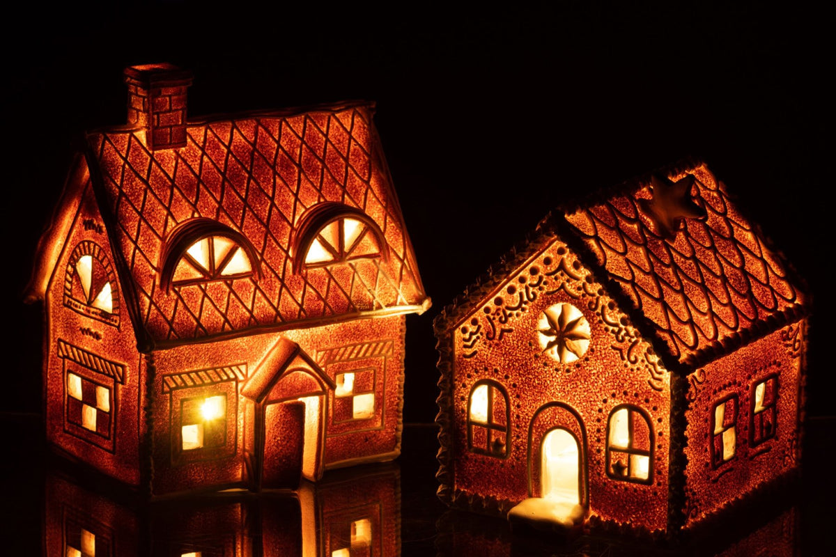 House Gingerbread Rectangle LED Poly Brown Large