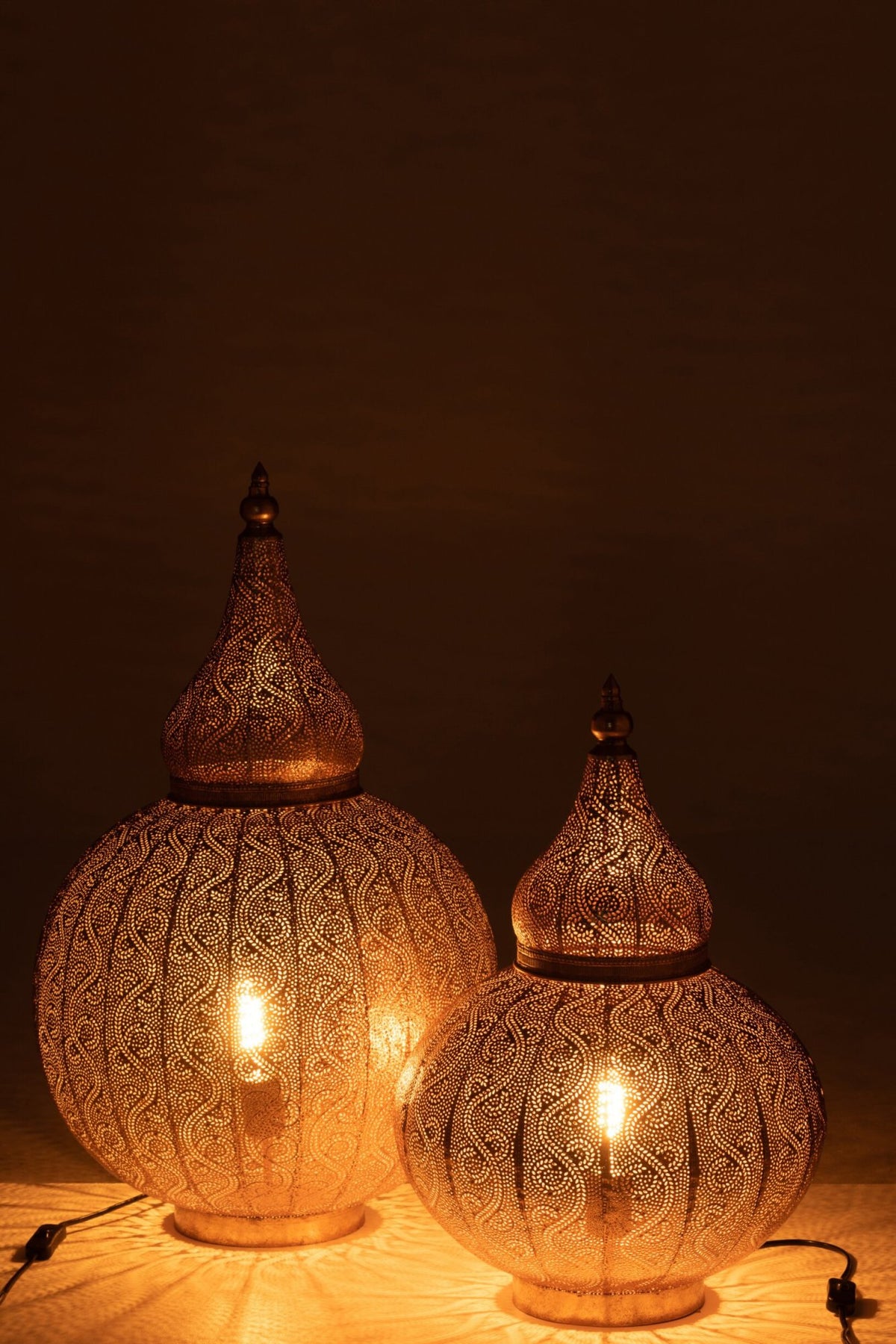 Aladdin lamp metal gold large
