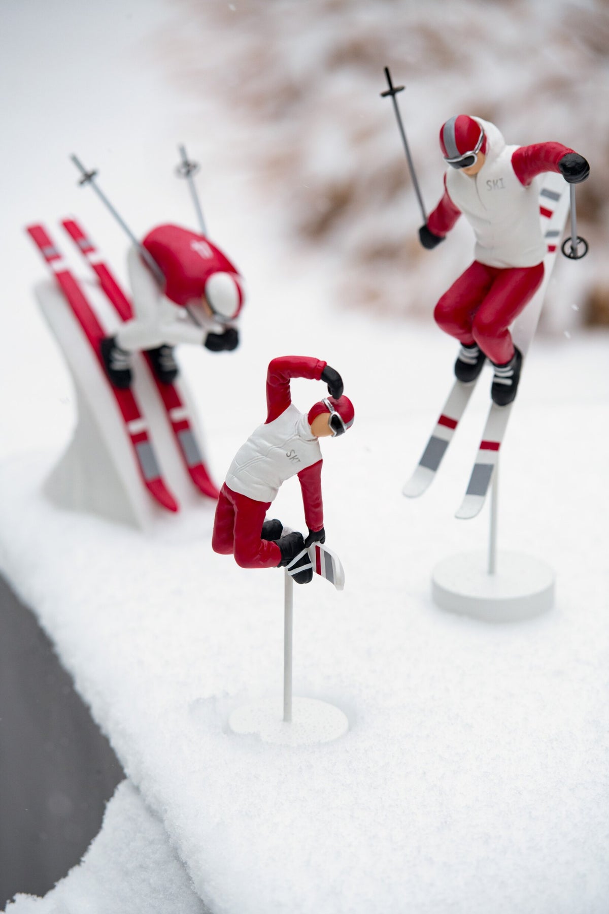 Snowboarder On Stand Resin Red/White Assortment Of 2