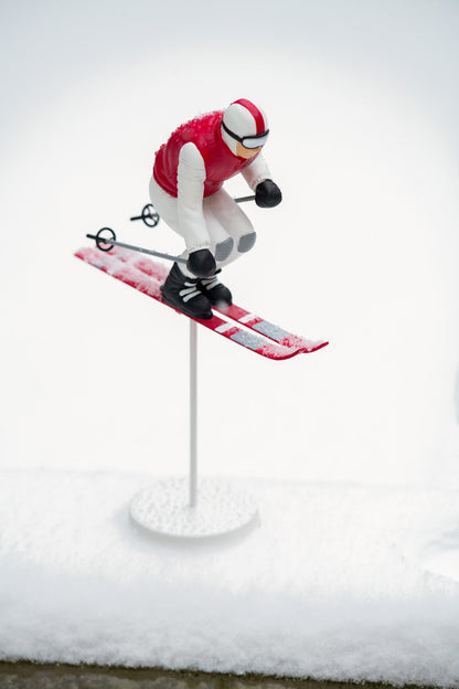 Skier Race Resin Red/White Assortment Of 2