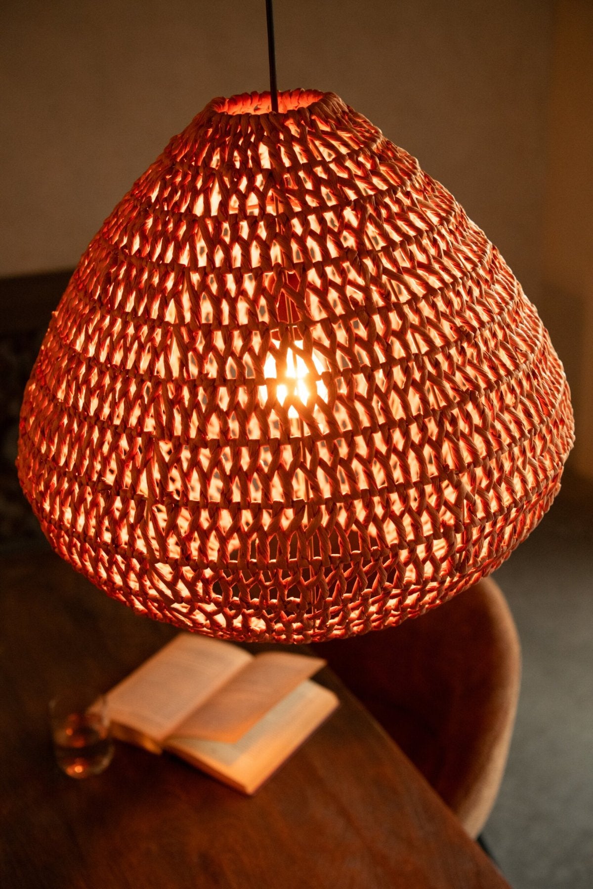 Plafonnier en métal tressé orange