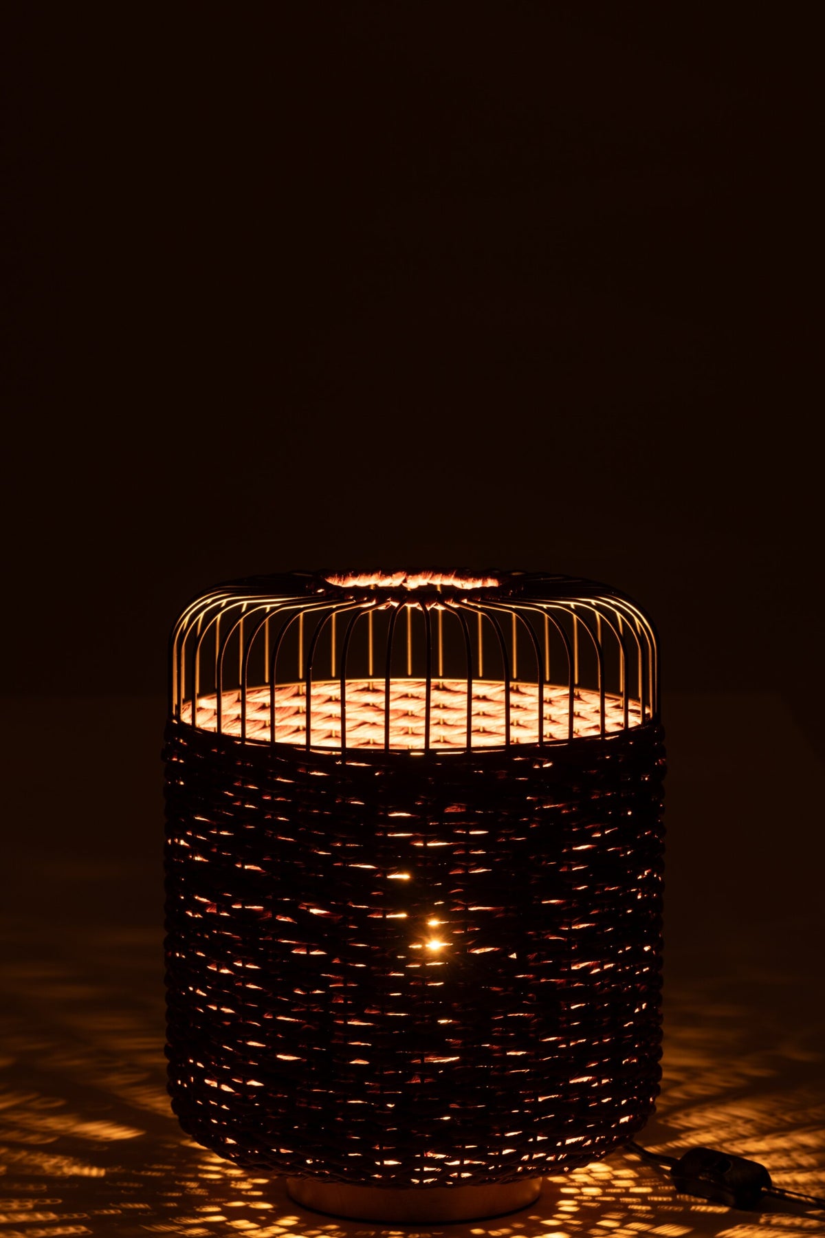 Table lamp metal purple