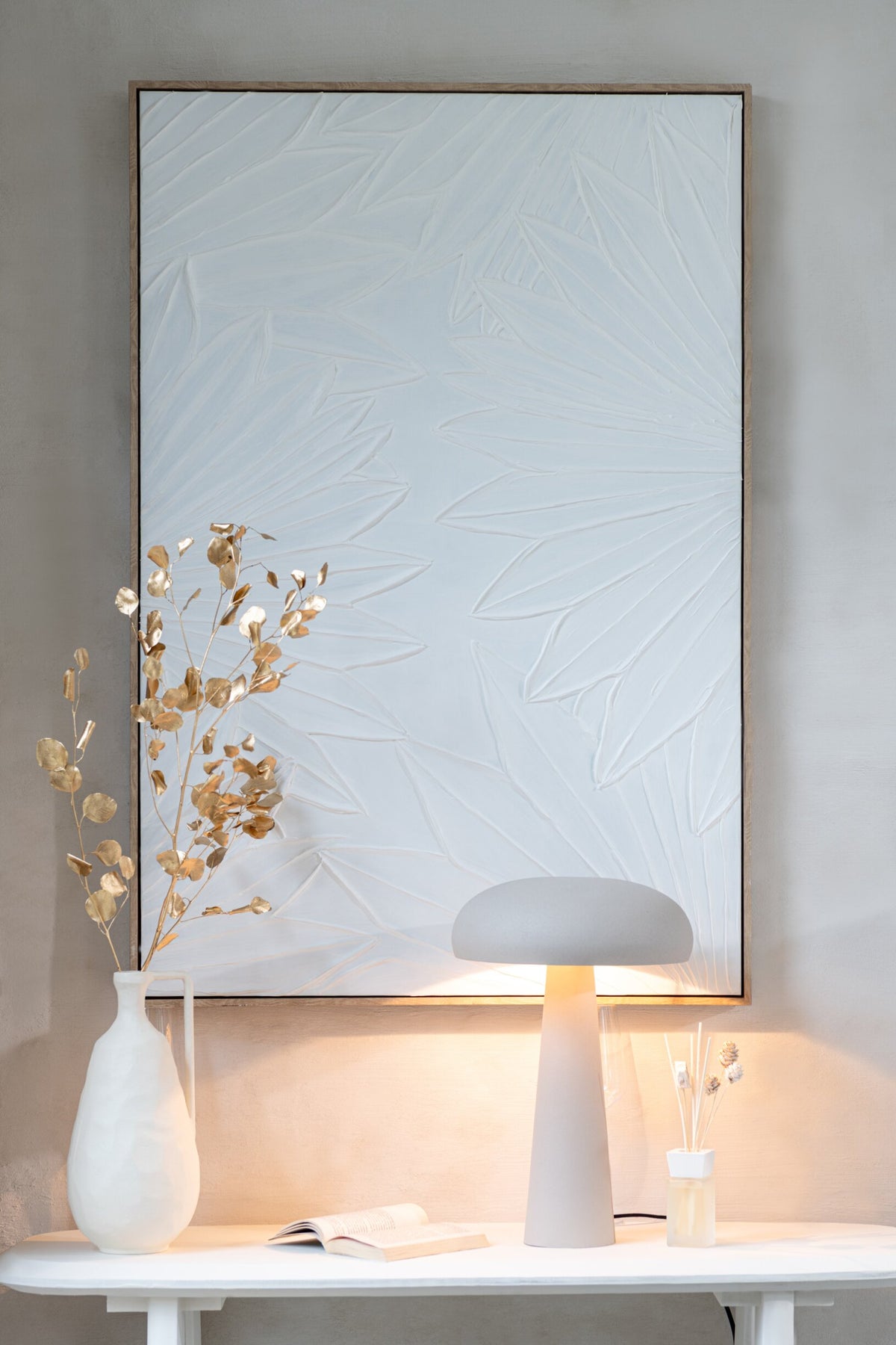 Painting Koy Pinewood White