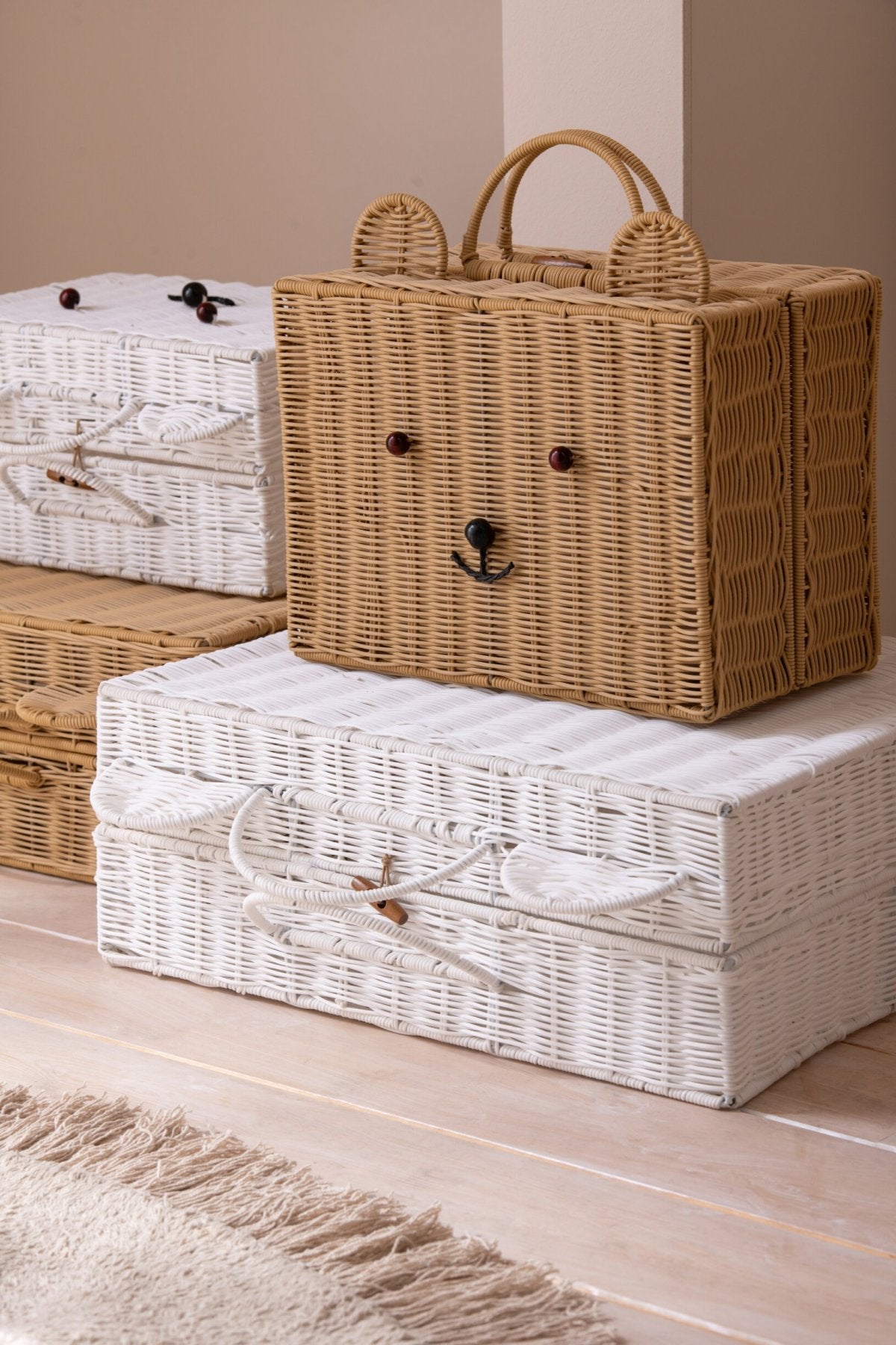Large natural synthetic hamper trunk