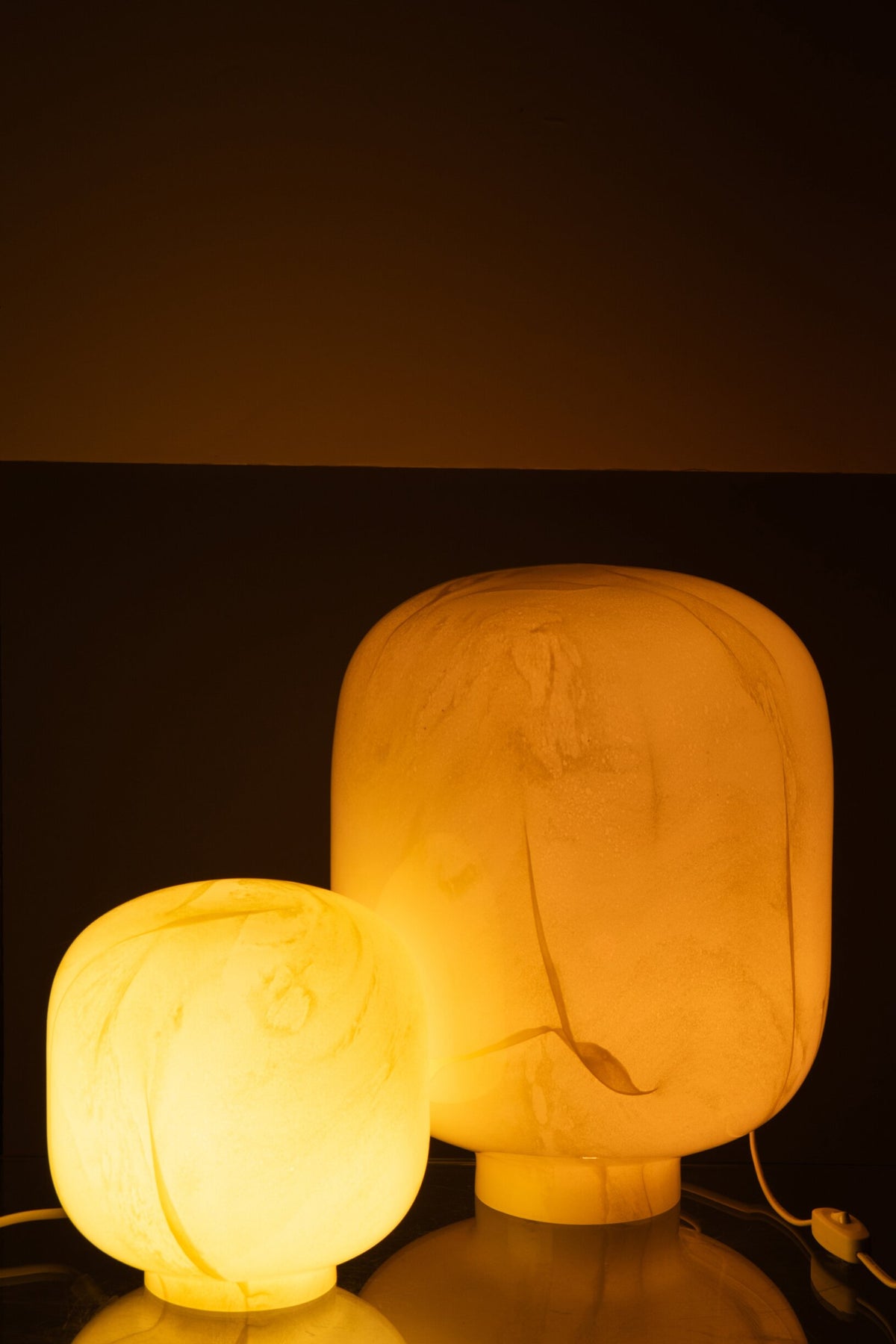 Lampe de table Bola en verre jaune grande