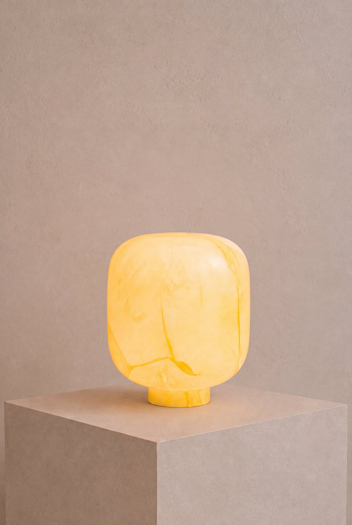 Lampe de table Bola en verre jaune grande